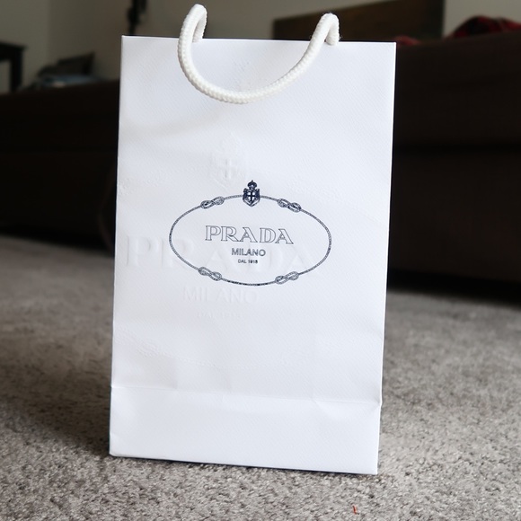 Prada gift bag and box - Picture 2 of 8